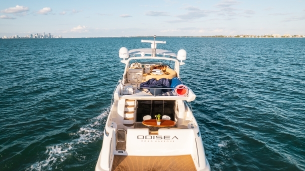 55’ Azimut Flybridge image 16