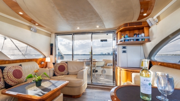 55’ Azimut Flybridge image 30